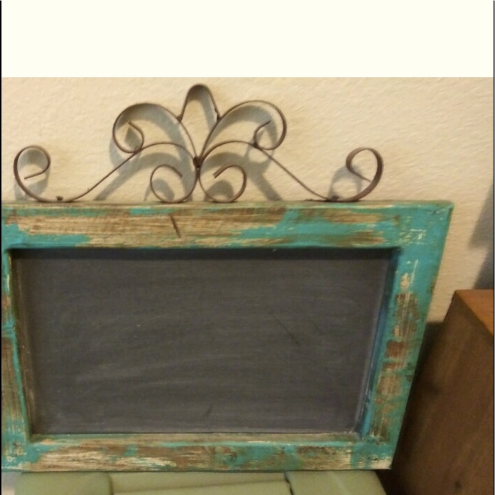 Wall chalkboard